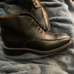 Men’s leather boots